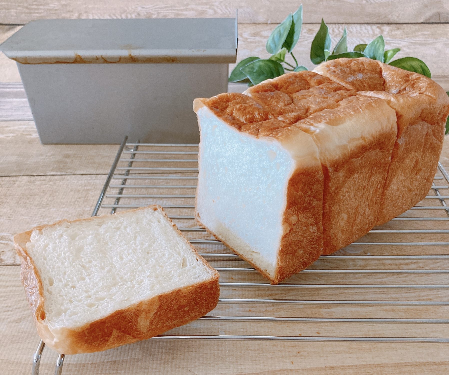 食パン型で食パンの手作りはいかがですか？